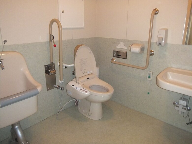Hostal Hidamarinoyu Flop House - Hostel