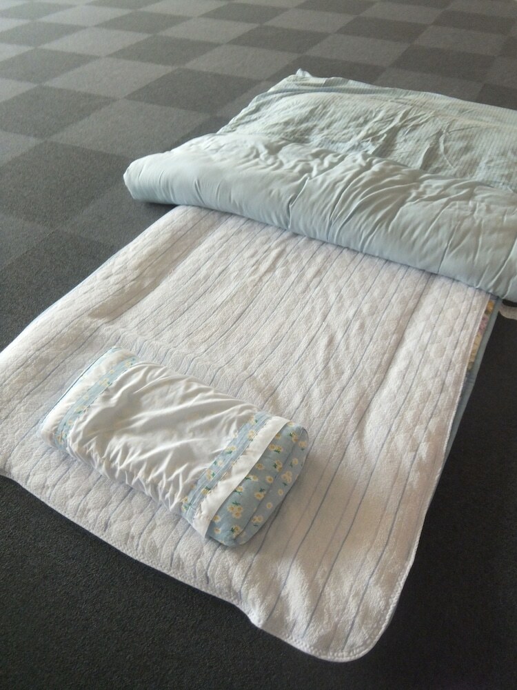 Hostal Hidamarinoyu Flop House - Hostel
