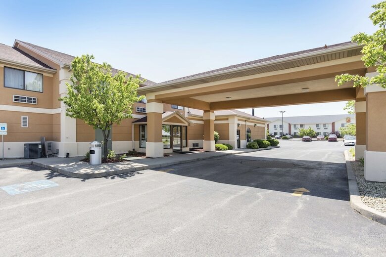 Hotel Quality Inn Monee I-57