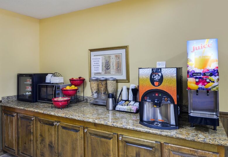 Hotel Americas Best Value Inn Wiggins