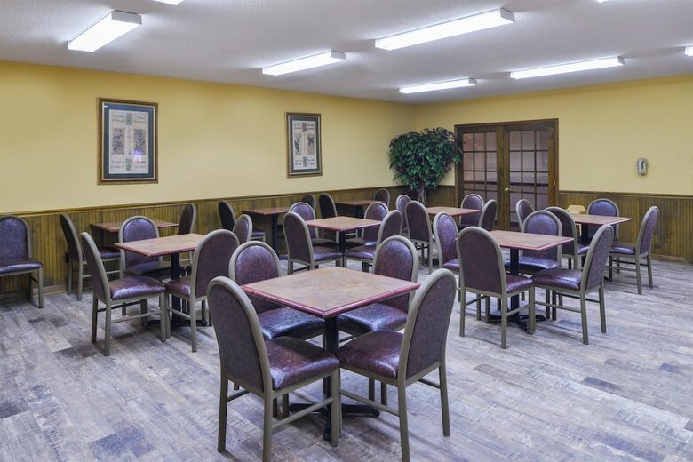 Hotel Americas Best Value Inn Wiggins