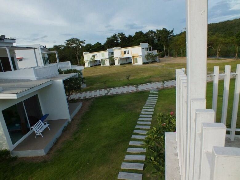 Hotel Worawee Resort & Spa