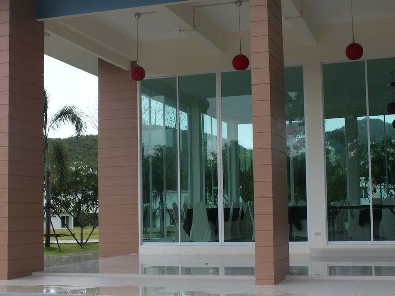 Hotel Worawee Resort & Spa