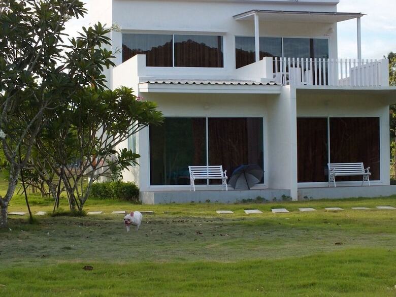 Hotel Worawee Resort & Spa