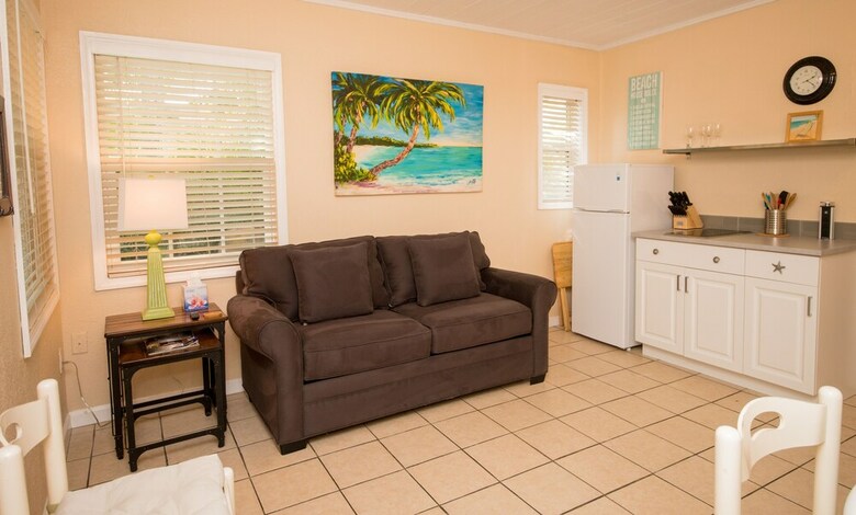 Hotel Haley's Couples Retreat