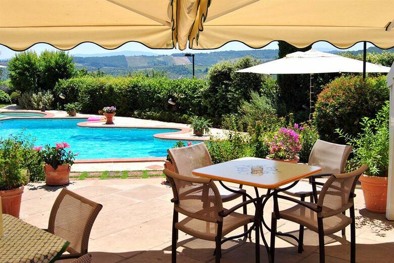 Relais Santa Chiara Hotel