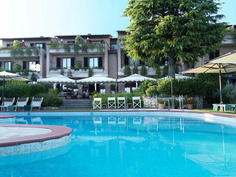 Relais Santa Chiara Hotel