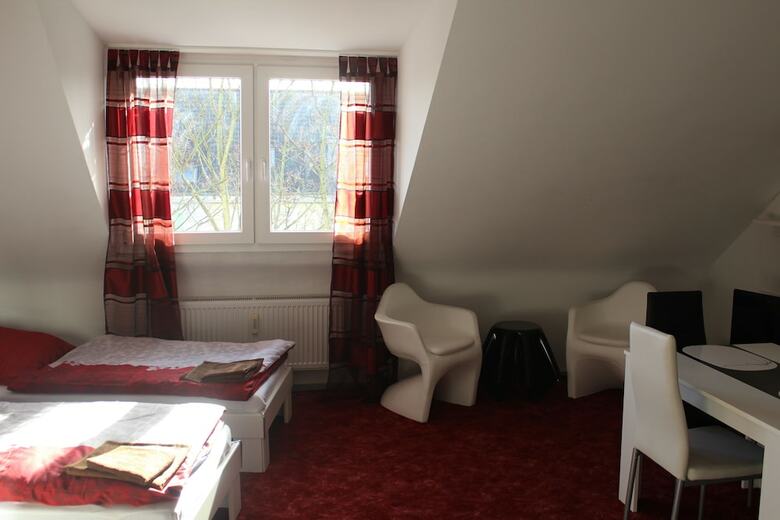 Lipp Apartments