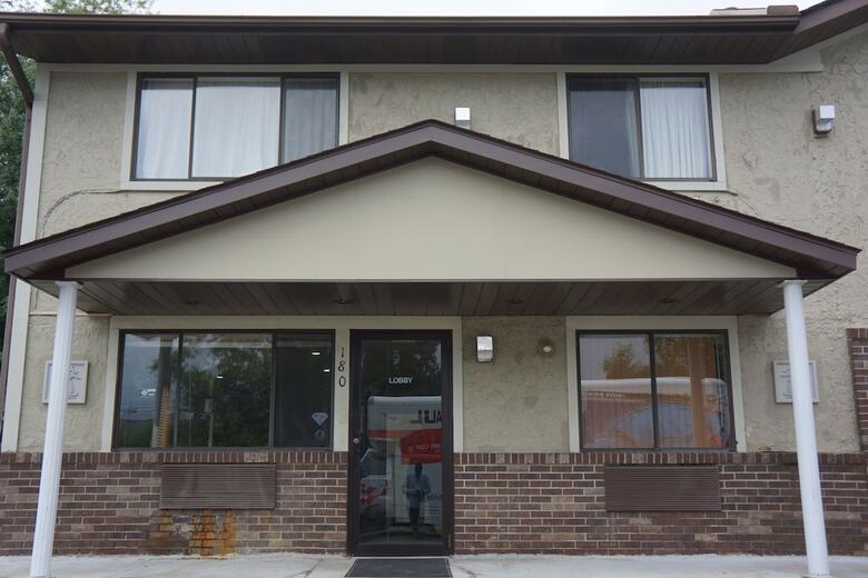 Hotel Super 8 By Wyndham Delmont