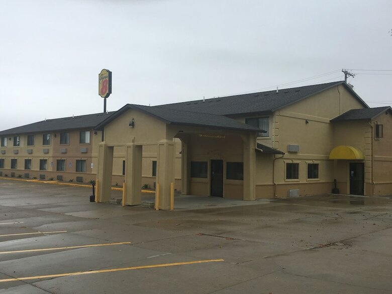 Motel Super 8 By Wyndham Newton