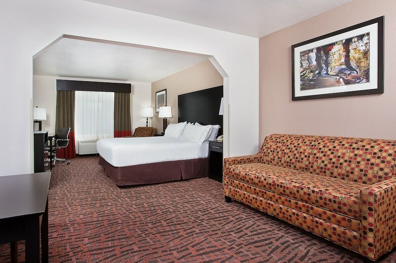 Holiday Inn Express Hotel & Suites Murphy