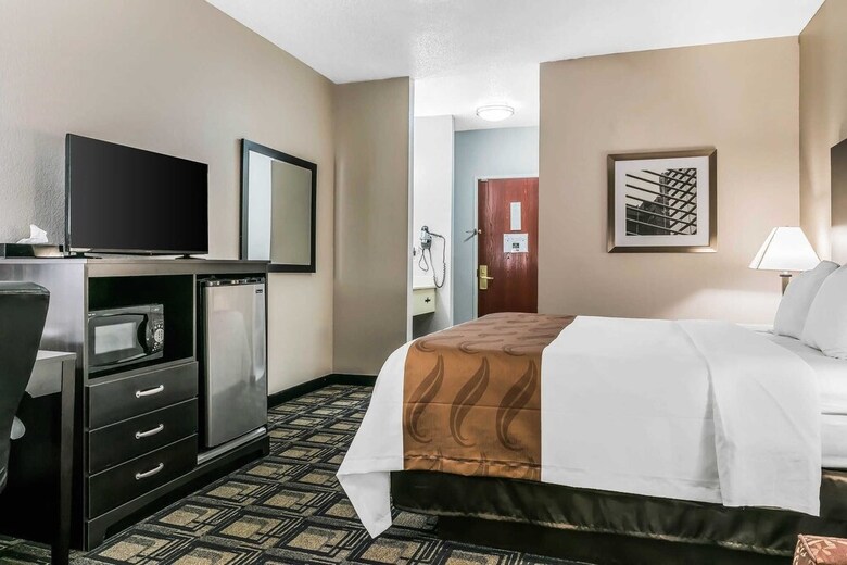 Hotel Quality Inn & Suites Mason Hwy 42