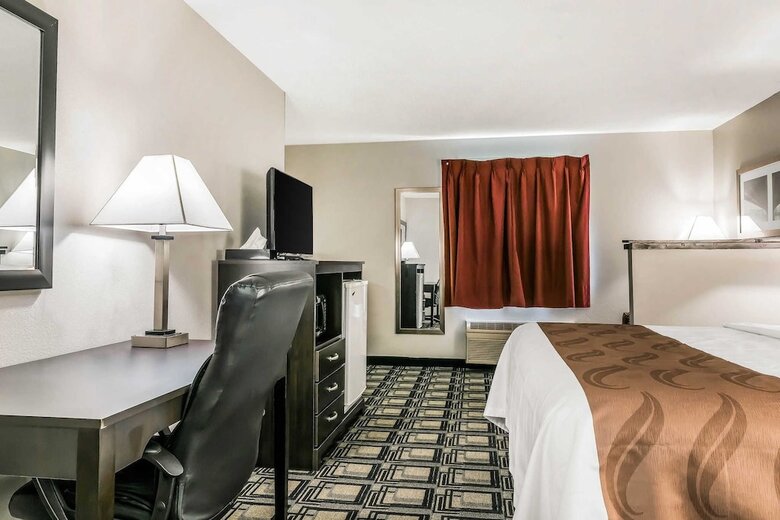 Hotel Quality Inn & Suites Mason Hwy 42