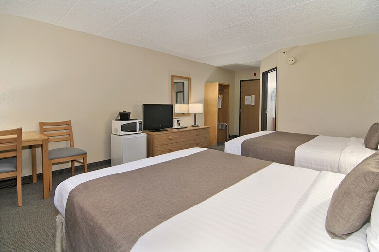 Boarders Inn & Suites By Cobblestone Hotels - Faribault