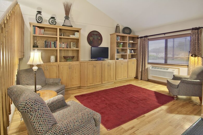 Boarders Inn & Suites By Cobblestone Hotels - Faribault
