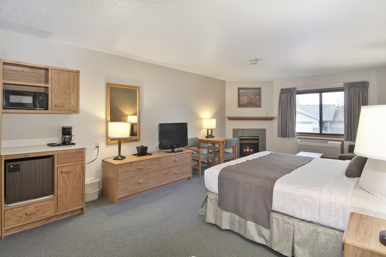 Boarders Inn & Suites By Cobblestone Hotels - Faribault