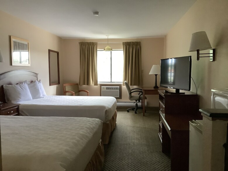 Hotel Luxury Inn And Suites