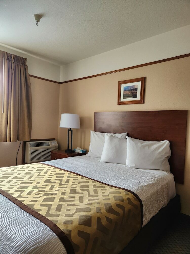 Hotel Luxury Inn And Suites