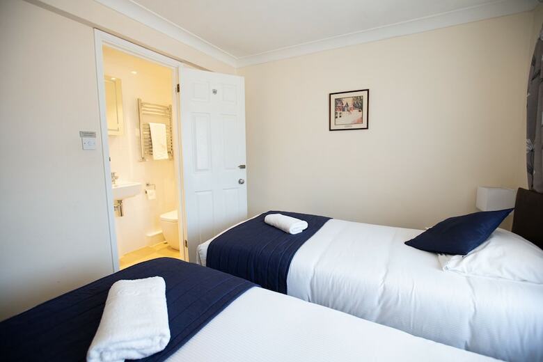 The Corner House Hotel Gatwick