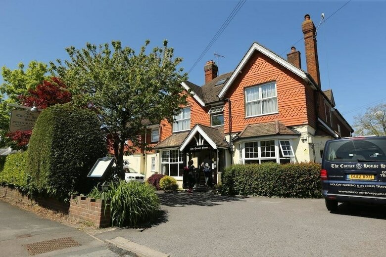 The Corner House Hotel Gatwick