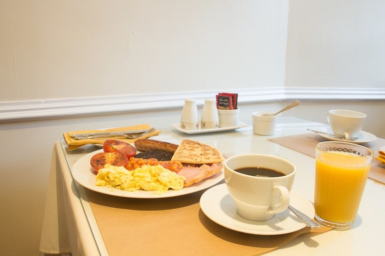 Hotel Meadhon House