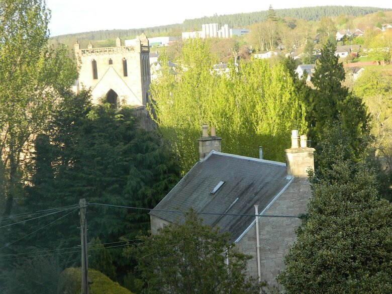 Hotel Meadhon House