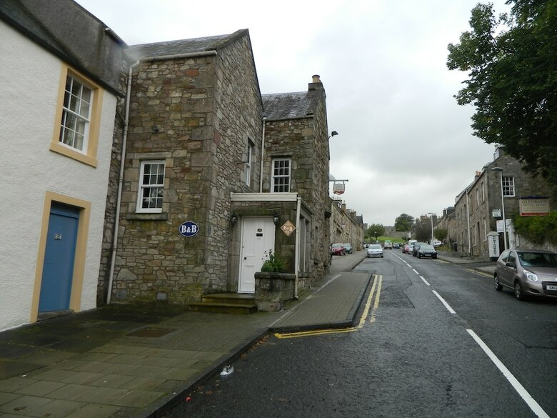 Hotel Meadhon House