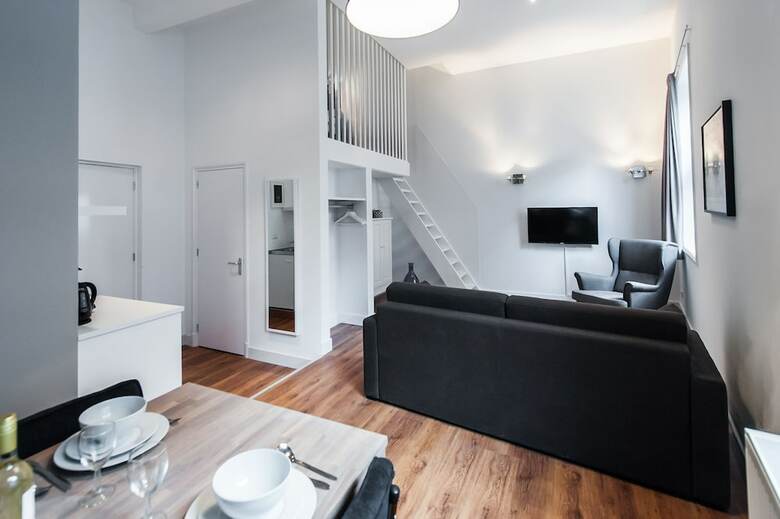 Apartamentos Short Stay Group Harbour Loft Studios