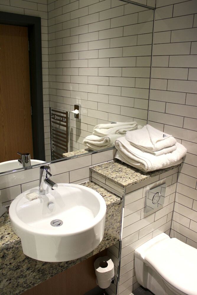 Cairn Hotel Newcastle Upon