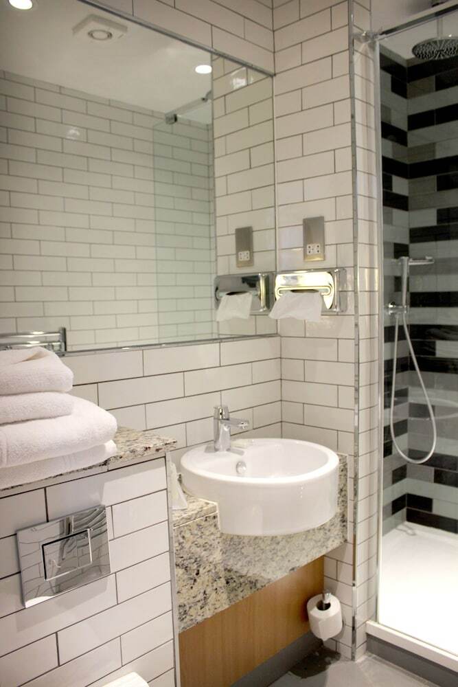 Cairn Hotel Newcastle Upon