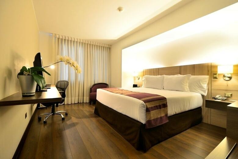 Aku Hotels