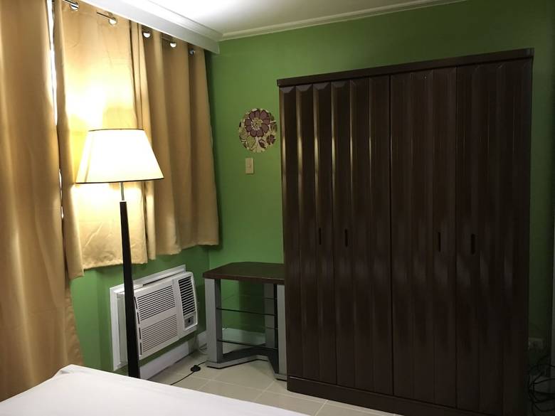 Manila Condo Home At Robinsons Place Residences