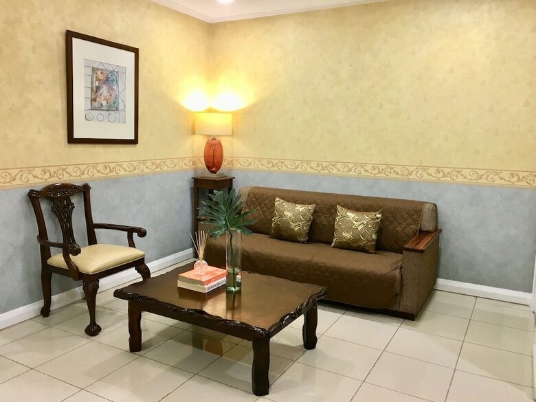 Manila Condo Home At Robinsons Place Residences