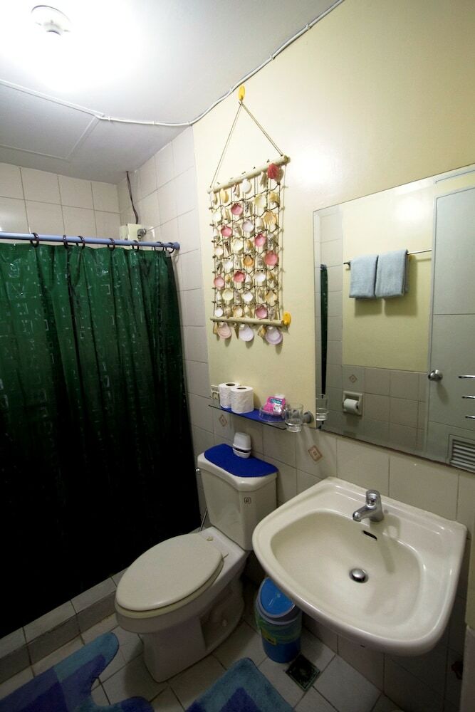 Manila Condo Home At Robinsons Place Residences