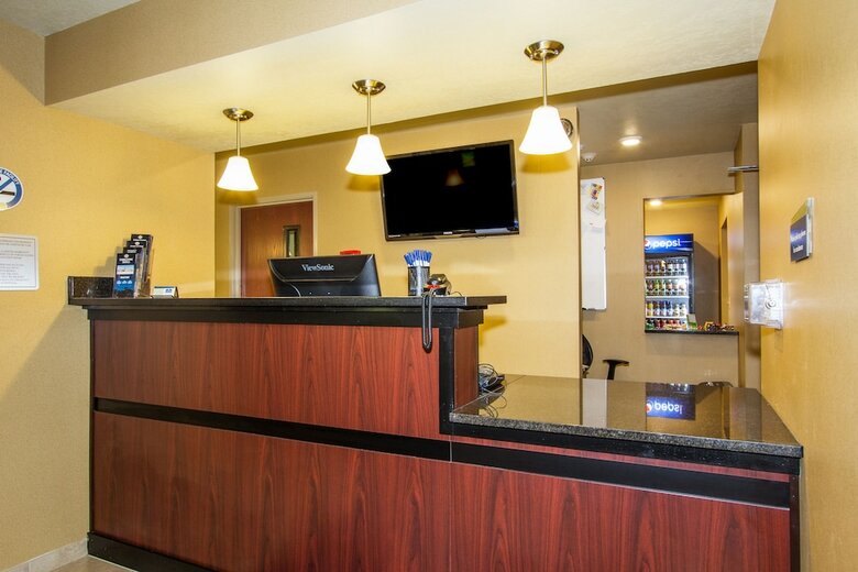 Hotel Cobblestone Inn & Suites - Corry