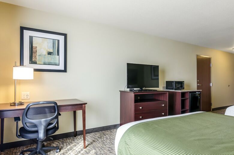 Hotel Cobblestone Inn & Suites - Corry