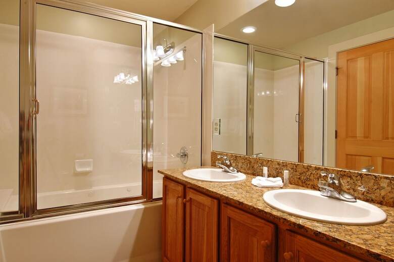 Crestview Condominiums By All Seasons Resort Lodging