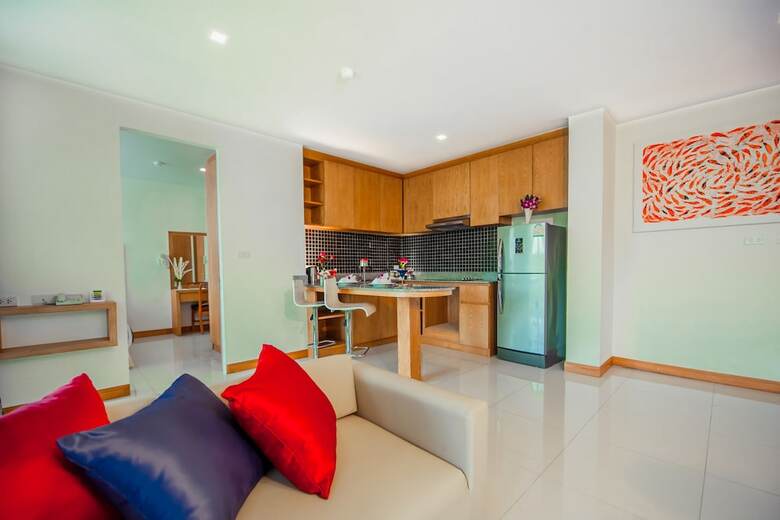 Aparthotel Grand Nai Harn Suites