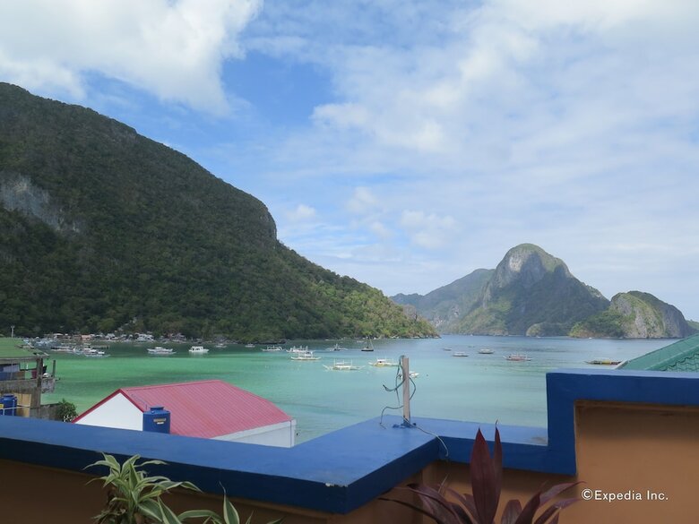 Garnet Hotel