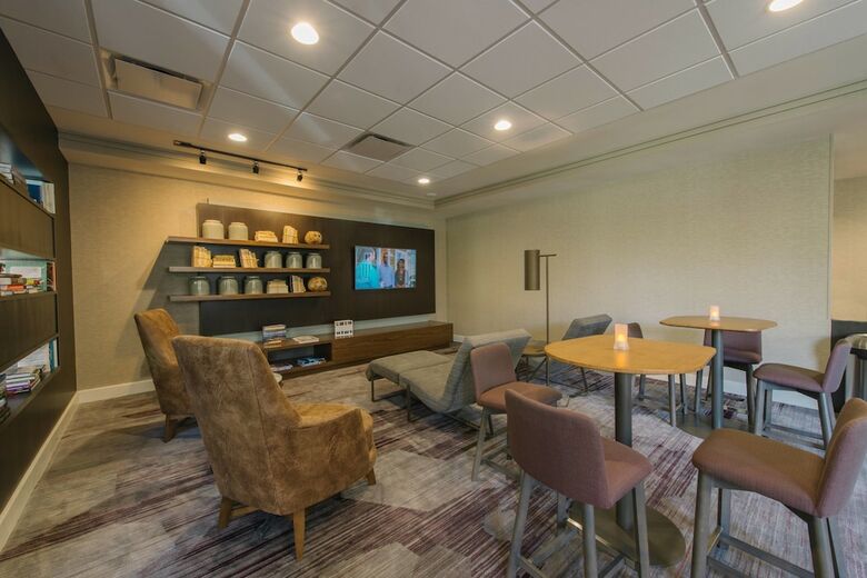 Hotel Courtyard By Marriott Nashua
