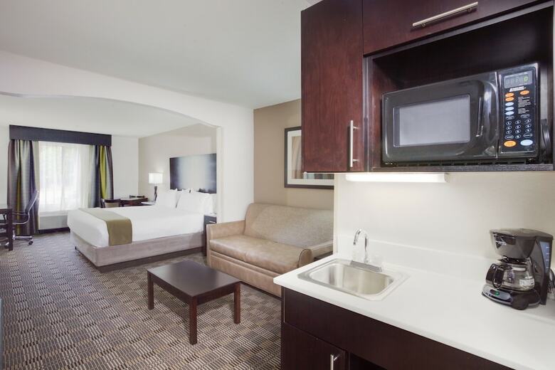 Holiday Inn Express Hotel & Suites Mebane