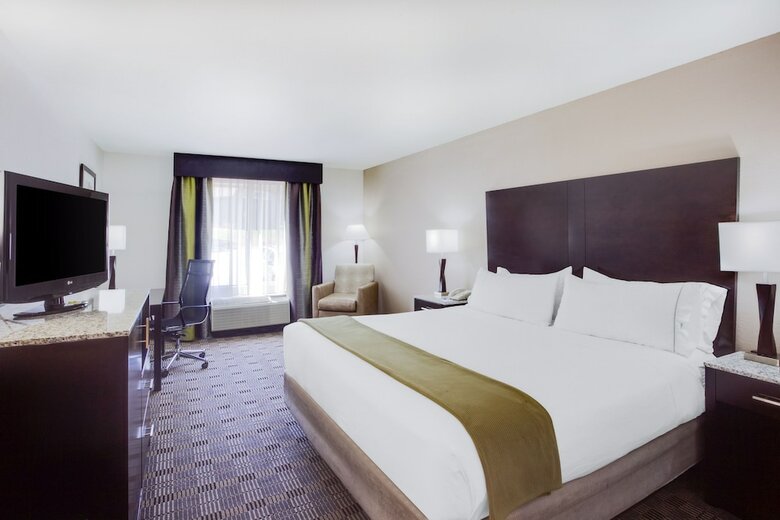 Holiday Inn Express Hotel & Suites Mebane