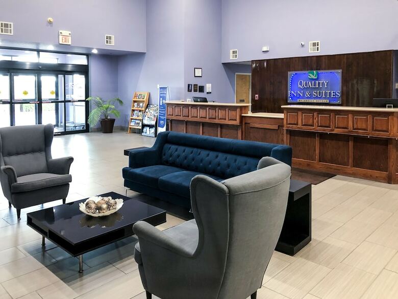 Hotel Quality Inn & Suites
