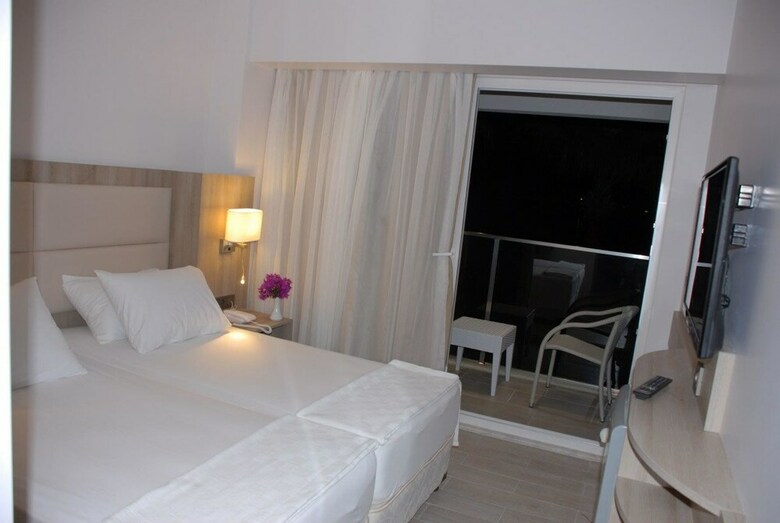 Begonville Beach Hotel - Adults Only