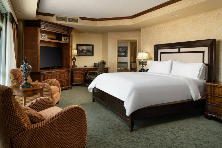 Renaissance Tulsa Hotel & Convention Center