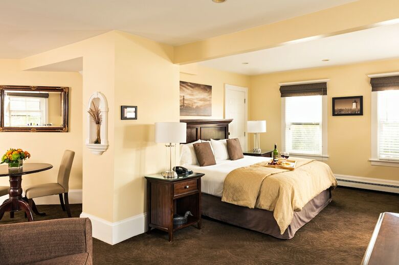 Hotel Crowne Pointe Historic Inn & Spa - Adults Only