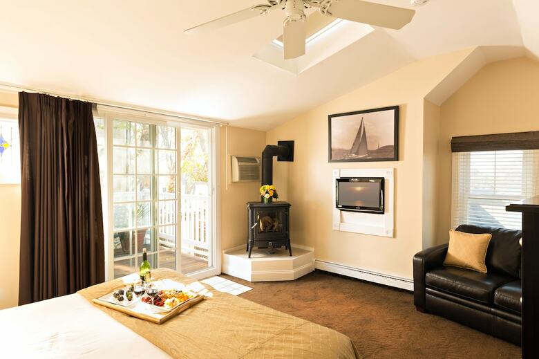 Hotel Crowne Pointe Historic Inn & Spa - Adults Only