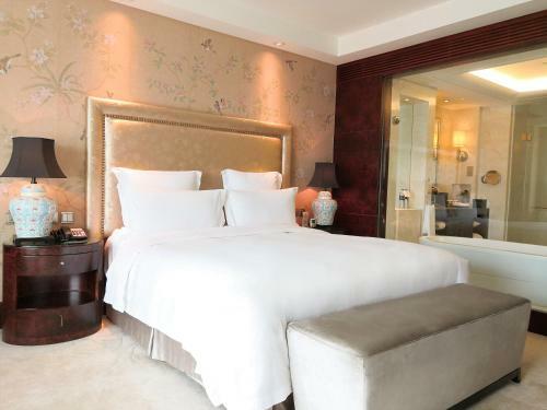 Zhongmao Haiyue Hotel