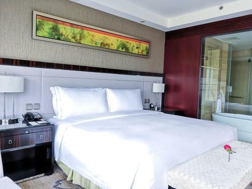 Zhongmao Haiyue Hotel