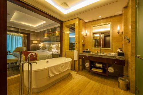 Zhongmao Haiyue Hotel